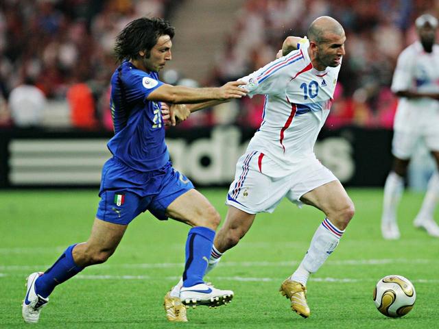 140齐达内和140的哈维哪个更强,齐达内足球过人技术