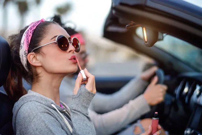 此生必买的五支唇膏是哪五支,你值得拥有一支健康的唇膏