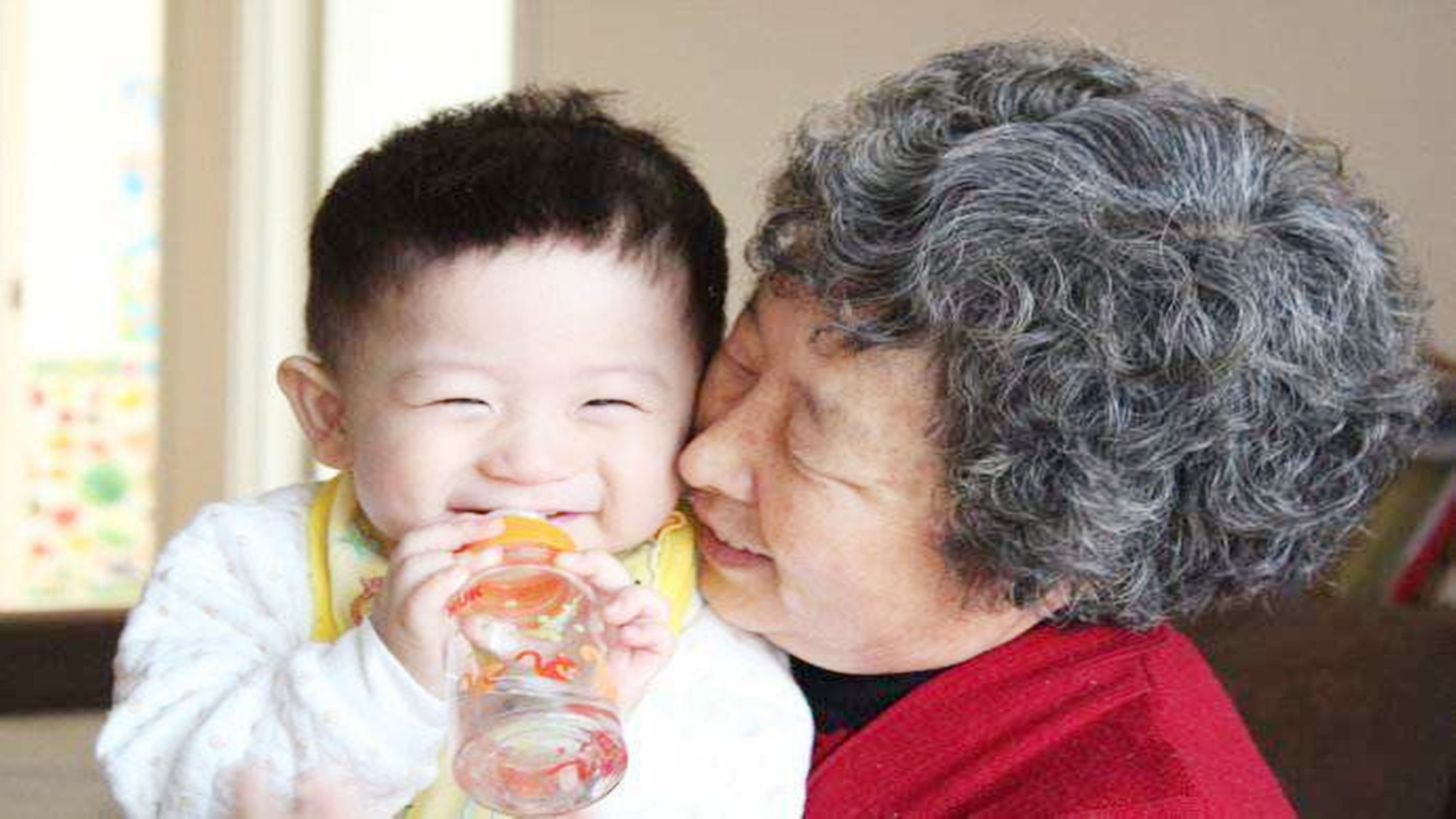 奶奶说你长得丑,奶奶说你丑