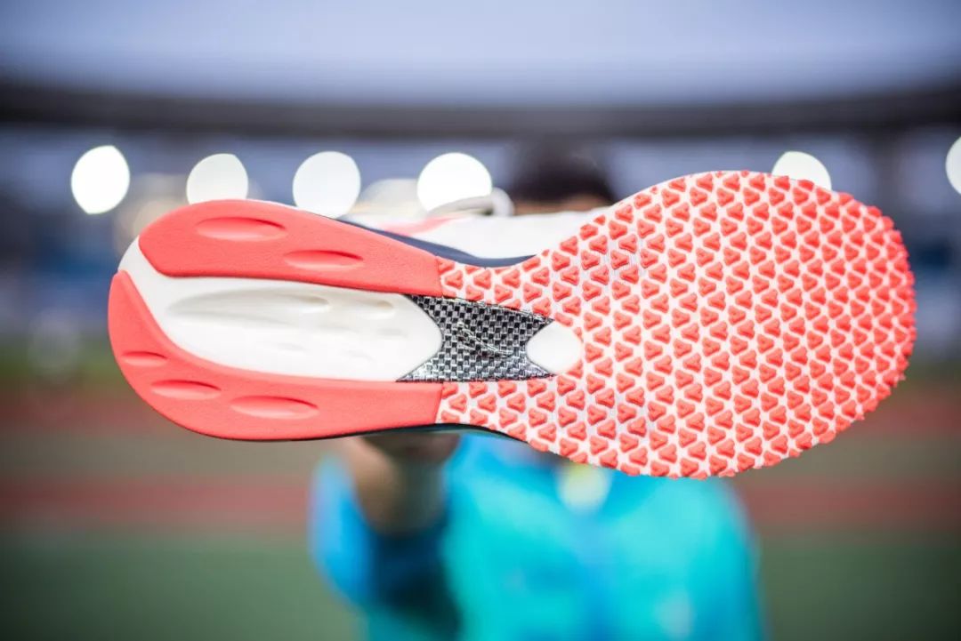 安踏创世2.0pro (anta c202 2代)