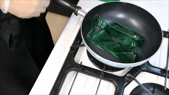 指甲盖做钻戒,日本男子收集指甲制成求婚戒指