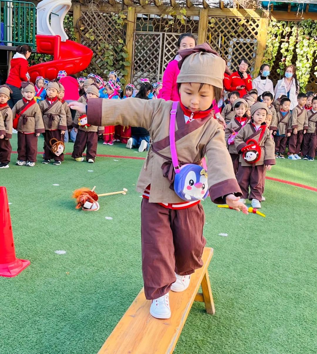 民族团结润童心家园携手共成长——和平五幼举行2021年秋季民族运动会