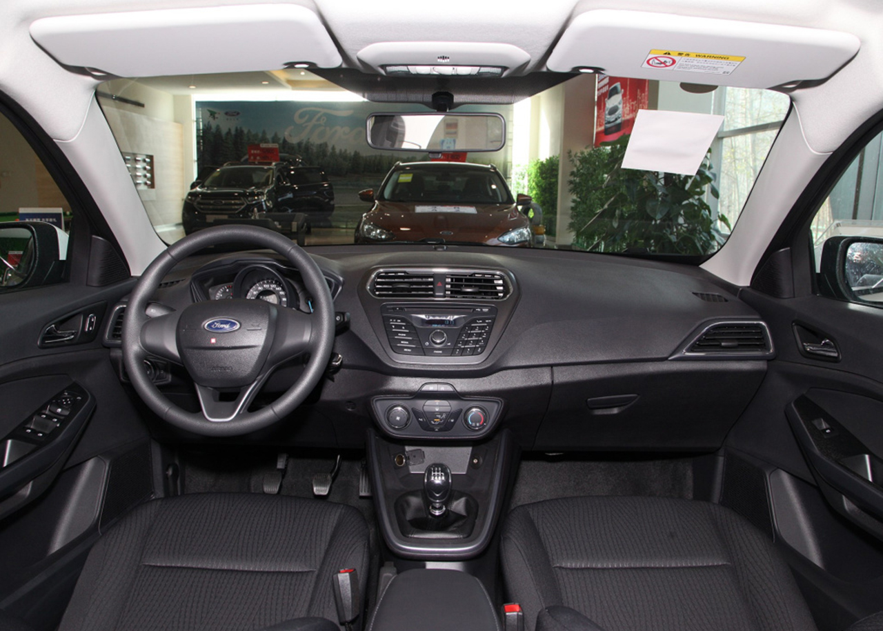 全新福特福睿斯介绍,新款福特福睿斯上市售价7万至12万