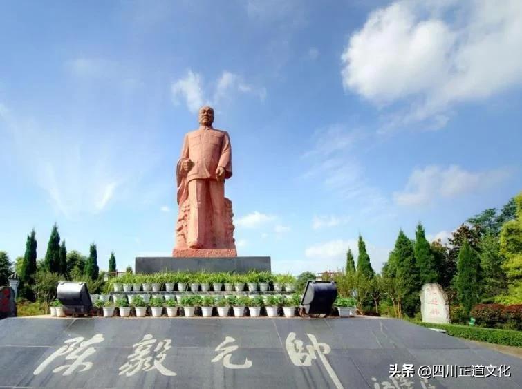 十大元帅里谁是打仗最厉害的？不是战神，而是没有参加长征的他！