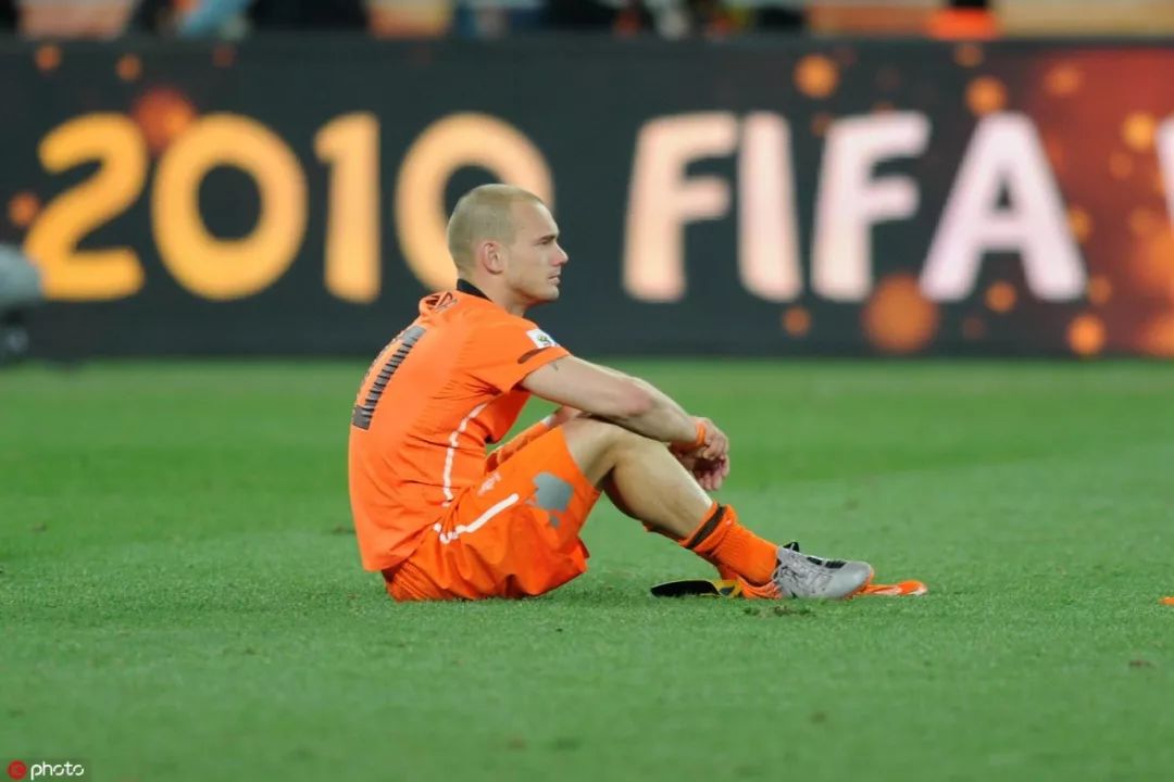 一眼十年原唱歌曲,关于我和足球那些不得不说的故事