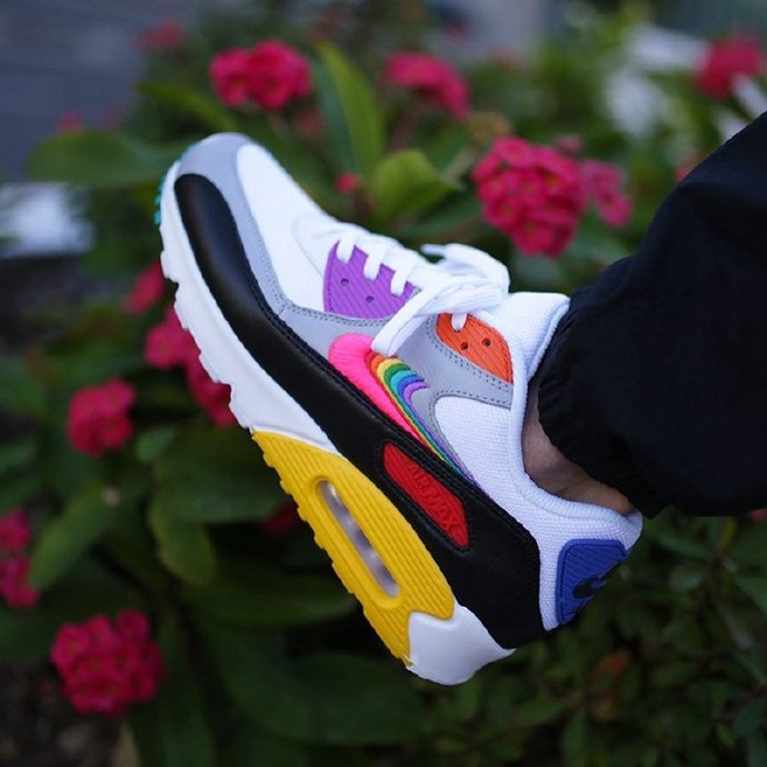 NIKE彩虹系列再度来袭！BETRUE让你炫出本真