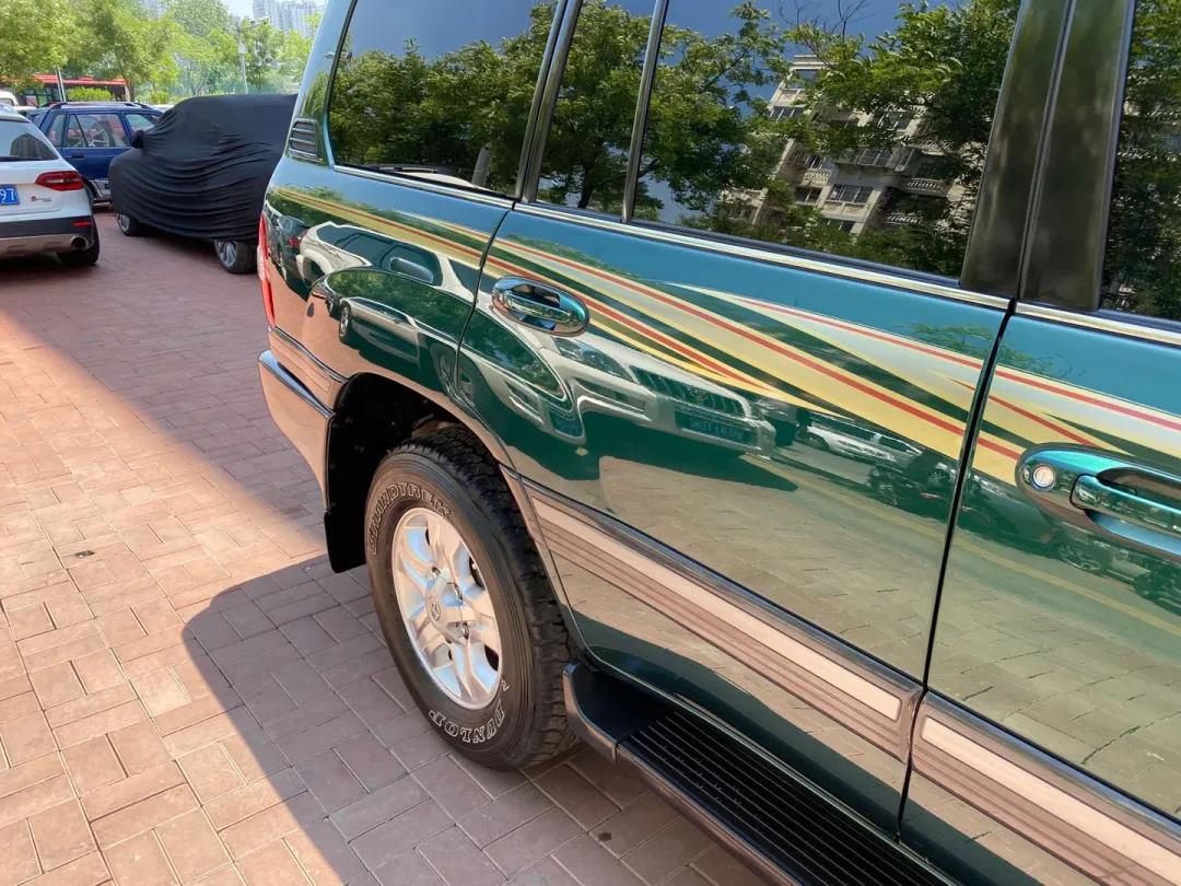 怪兽车翻新视频,怪兽搞老车