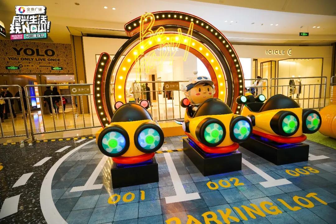 屁屁猩拍了拍你，并递出一张50团100代金券