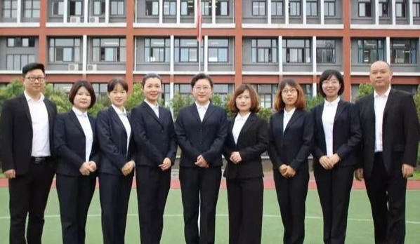 信阳市第三小学正商分校元旦,信阳市第三小学正商分校是公立吗