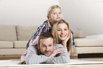 面对孩子夹腿，父母该怎样做？