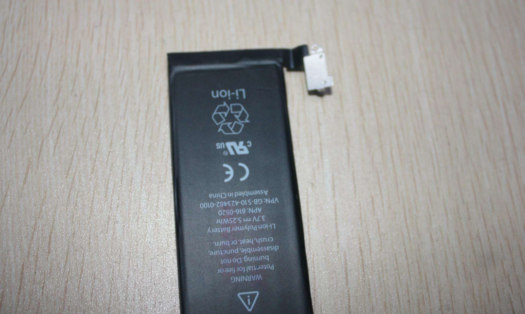 充电是用完电再充还是电量少就充,电用到一半再充还是用完再充