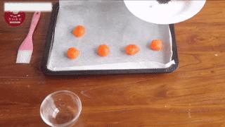 蛋黄酥手法视频,蛋黄酥换皮套路图解