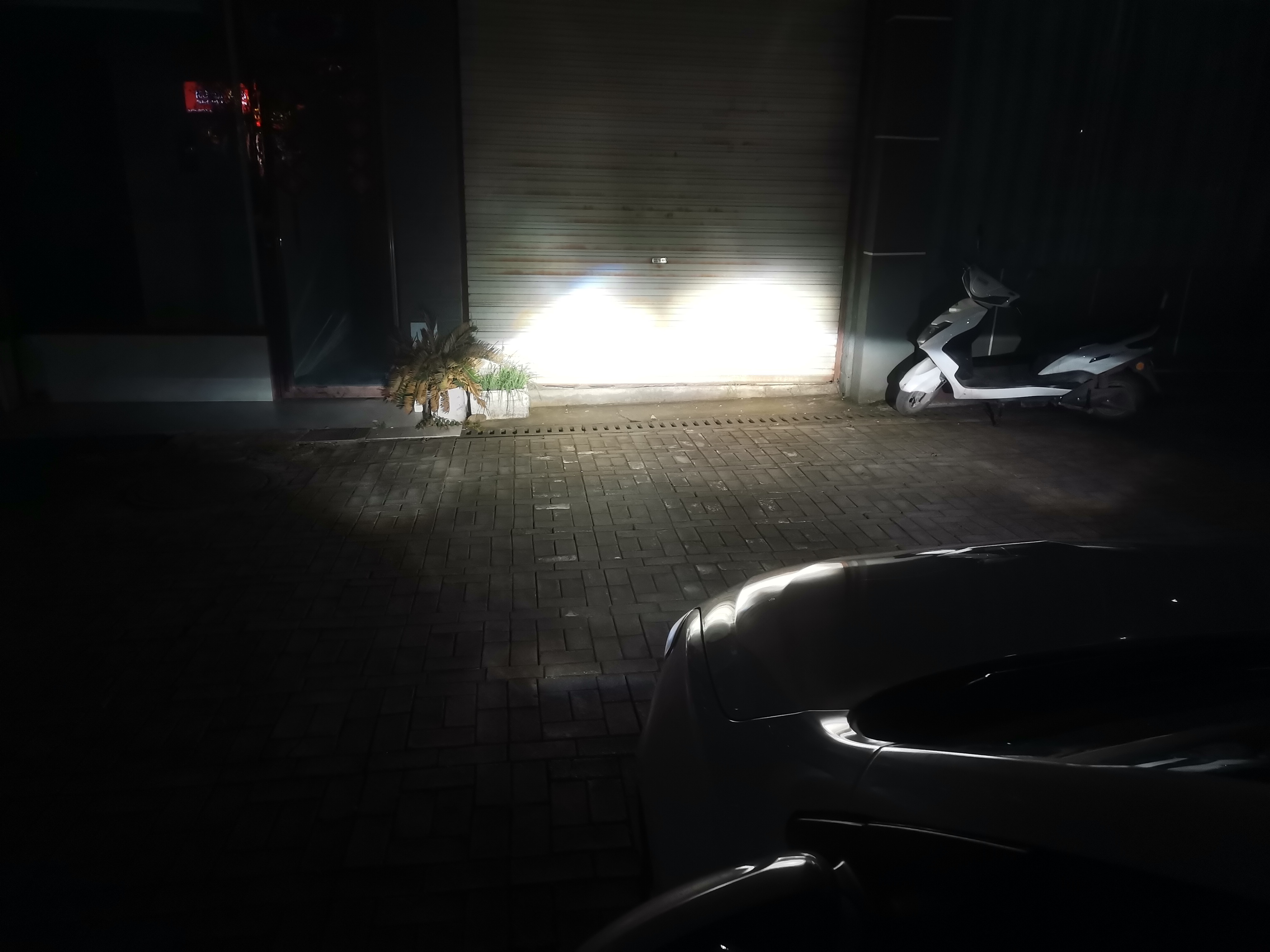 自己动手迈锐宝换氙气灯,英朗换氙气灯教程