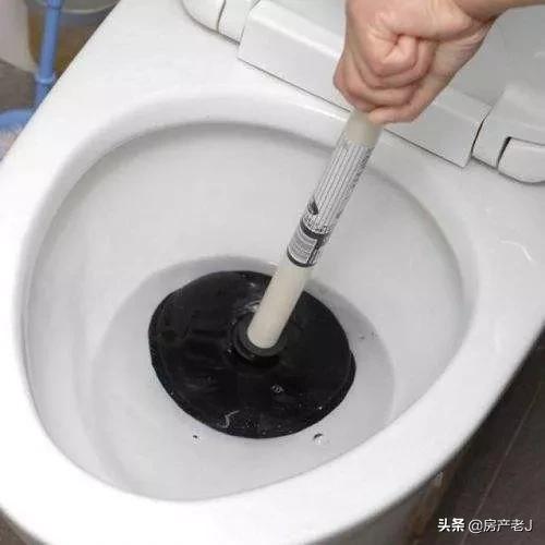 洗碗池下水道堵水了怎么拿下来,洗碗池水管堵住