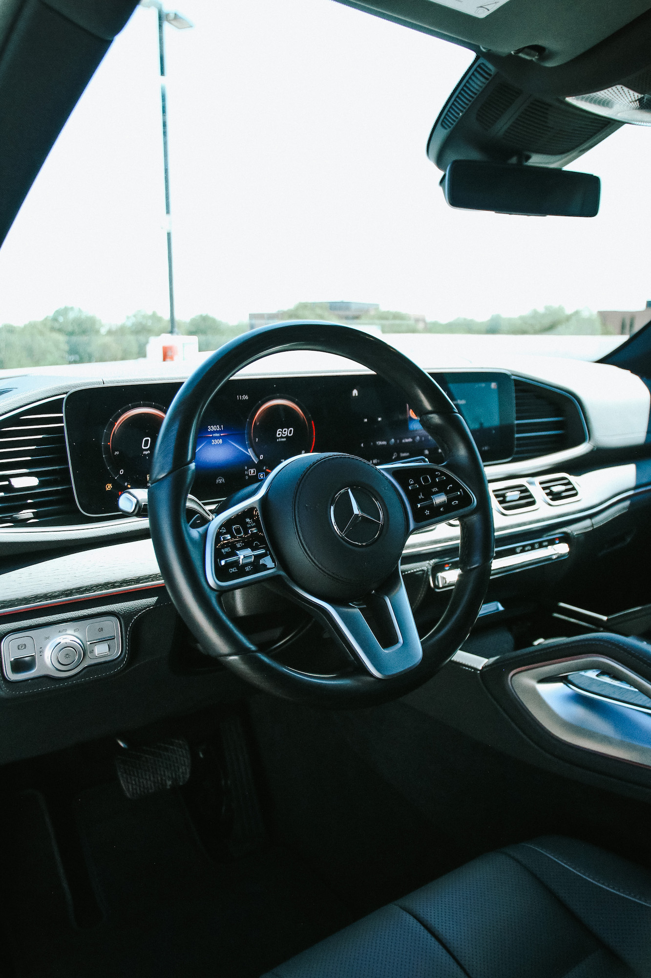 奔驰e级和gle哪个更值得买,奔驰gle轿跑怎么样值得购买吗