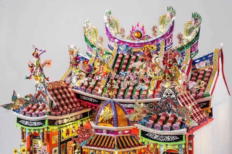 纸扎登上巴黎设计周,巴黎时装周纸扎