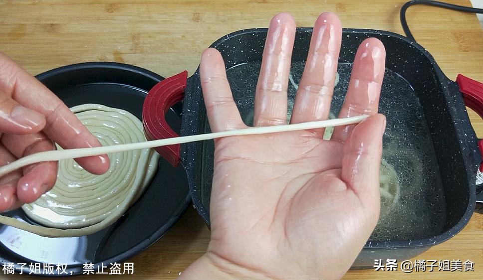 这才是做面条的最好方法,家常香辣面条的做法大全