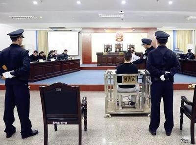 偷高考试卷可行吗？18年前真的有人做到了，可苦了那一年的考生