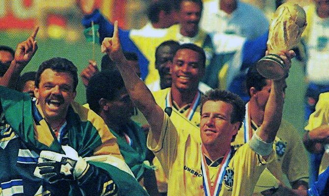 桑巴起舞帕奎塔,百年巴萨四星巴西