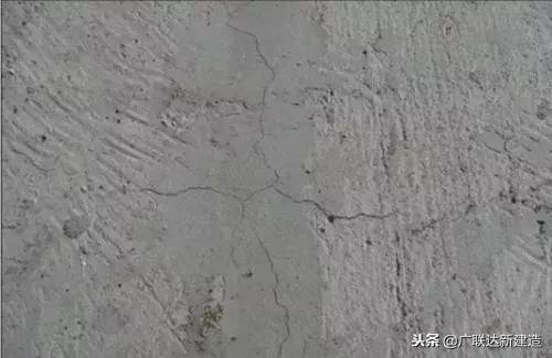 施工质量有问题找谁,施工员出错应承担哪些责任