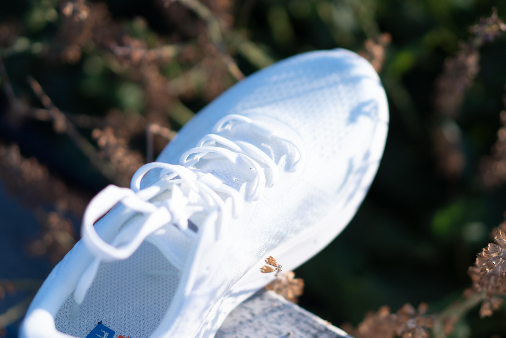 穿着变色鞋子是什么体验？——良计光变色鞋开箱