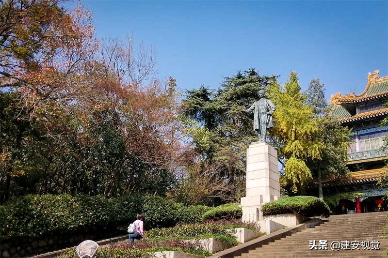 龙蟠虎绕风水宝地,龙蟠紫金山