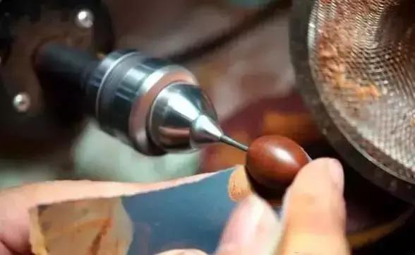 小叶紫檀手串制作全过程,小叶紫檀手串制作过程及盘玩方法