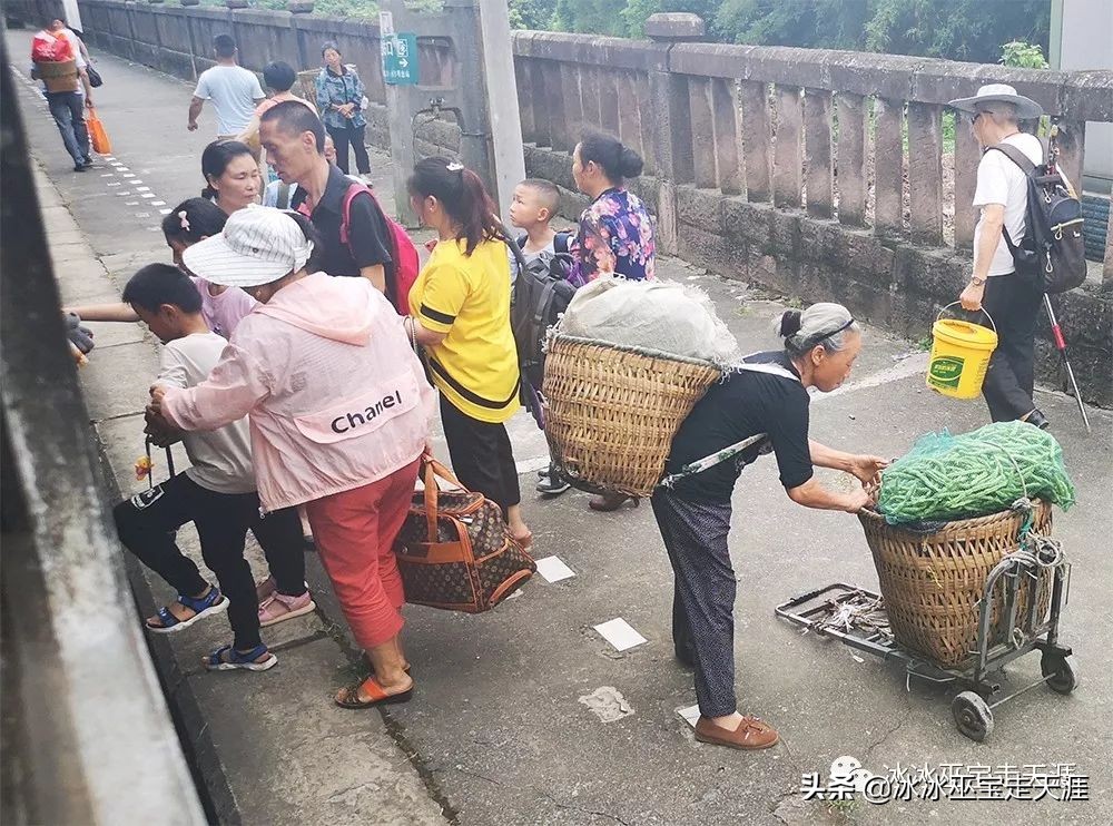 绿皮车成渝铁路上运行,川黔铁路最后的绿皮车