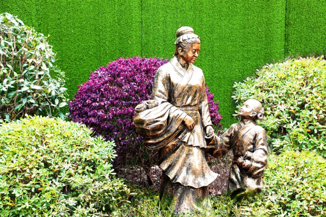 四月芳菲醉喜迎学子归,新鸥鹏教育小镇哈佛公馆游玩