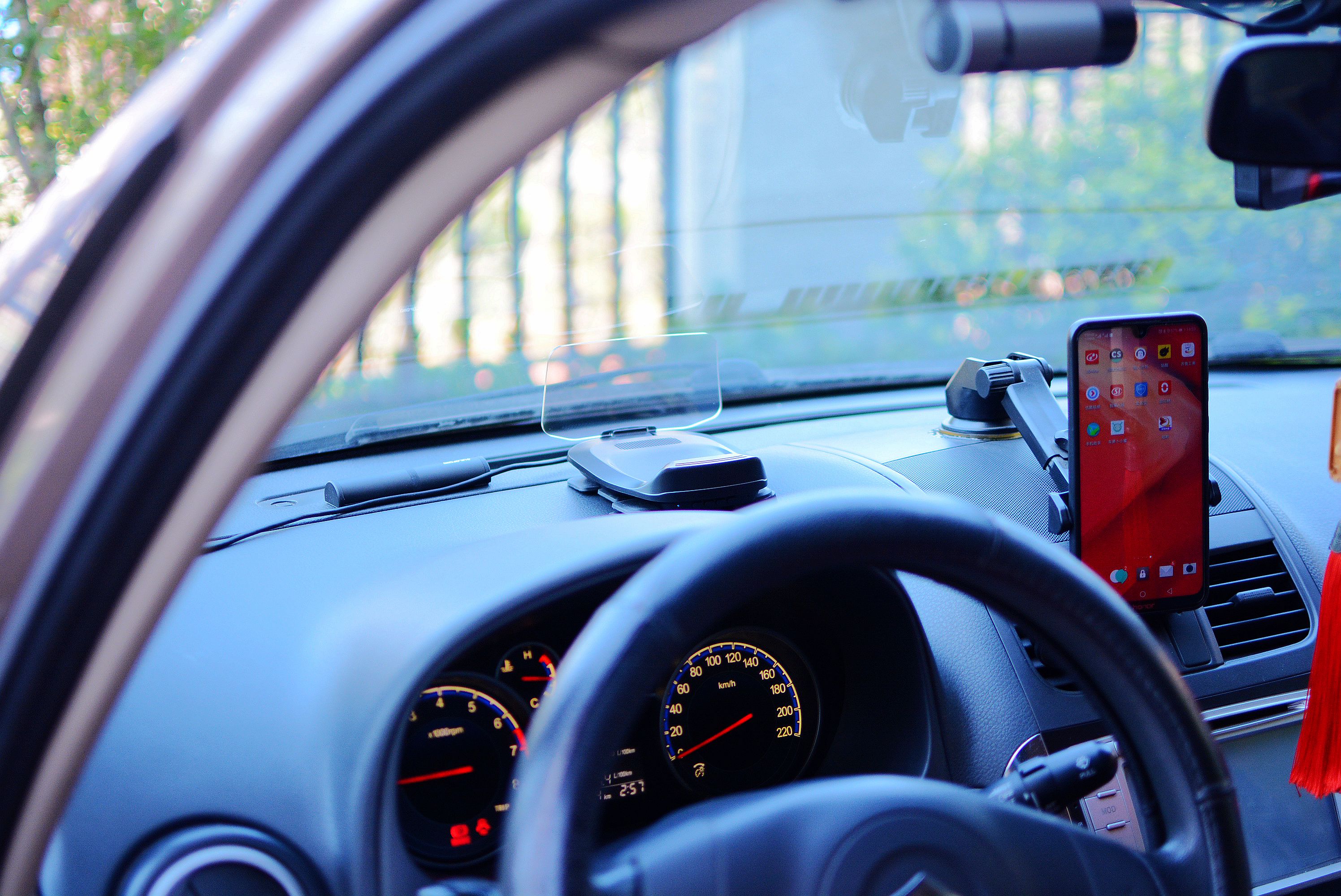 车萝卜hud蓝牙版与智炫版区别,车萝卜hud蓝牙版全面评测