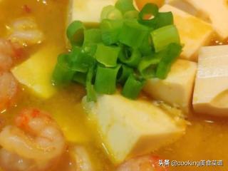 蟹黄豆腐美食做法,蟹黄豆腐汤的家常做法