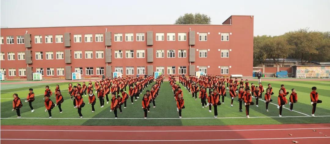 小学生课间操简单广场舞,小学生课间操斗牛舞