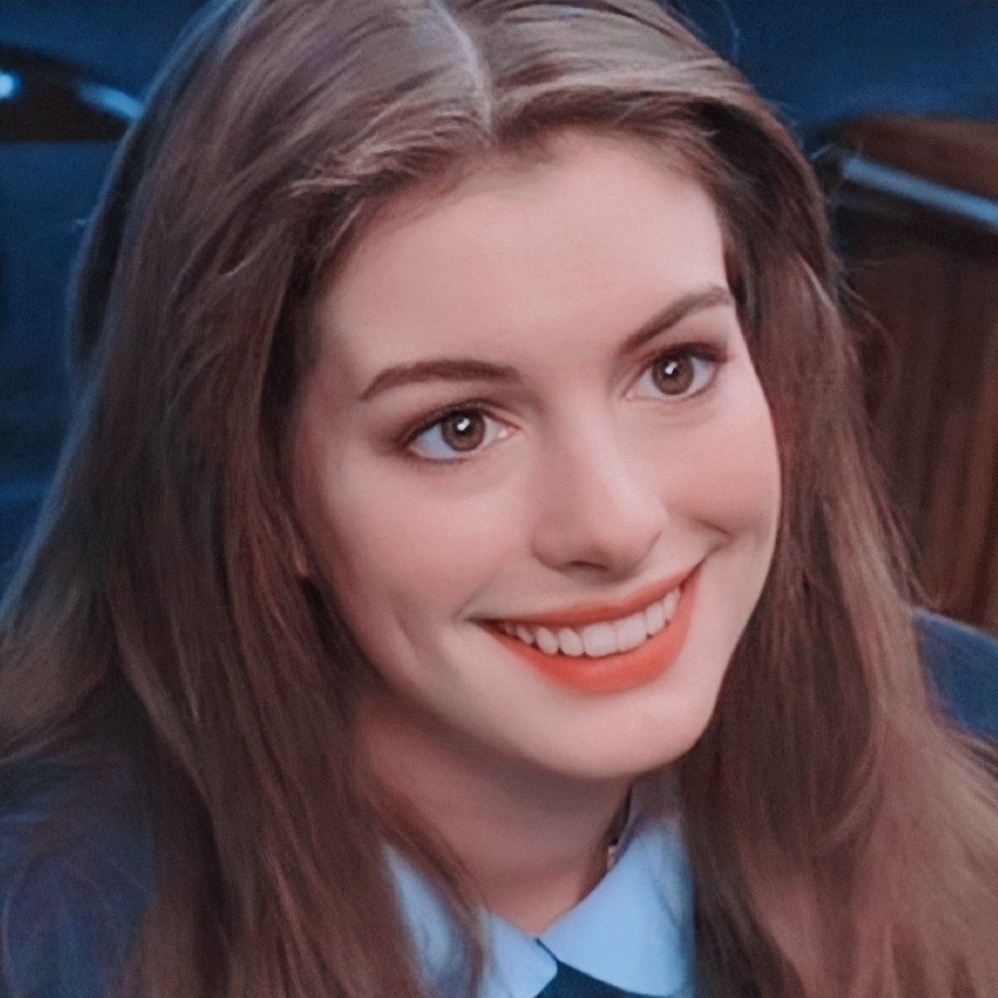 穿普拉达的女王安妮海瑟薇头像,安妮海瑟薇穿普拉达的女王香奈儿