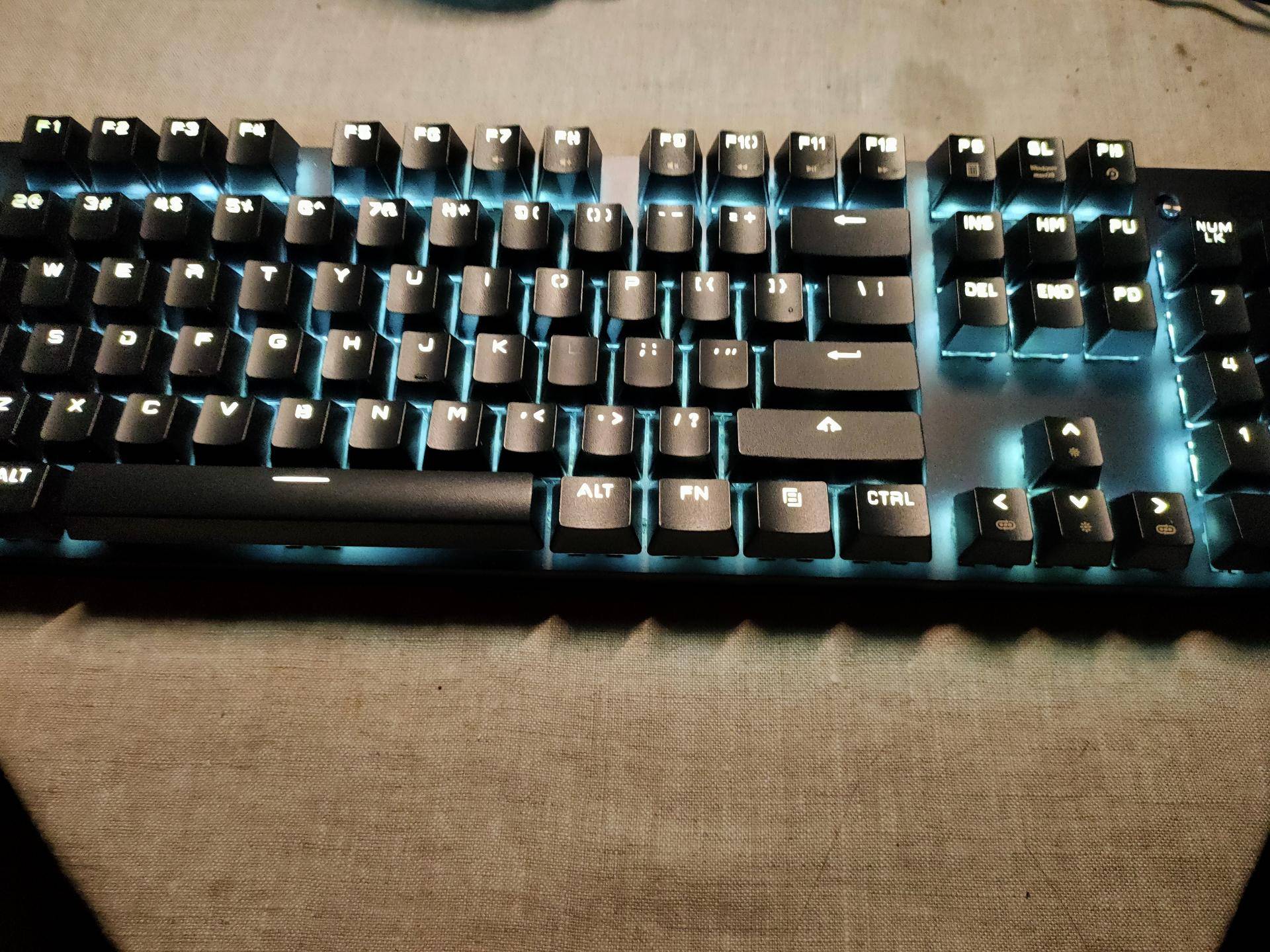 盖世小鸡gk300键盘评测,小鸡gk300双模键盘