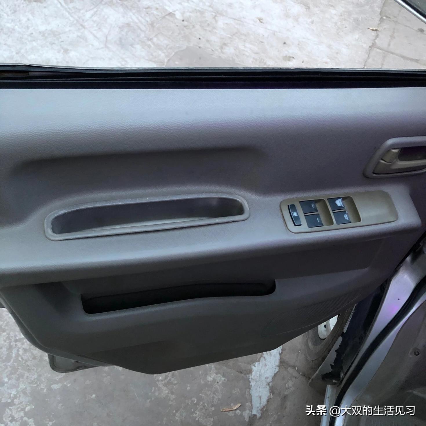 浪迪铃木面包车价格,铃木浪迪面包车车身一边高一边低