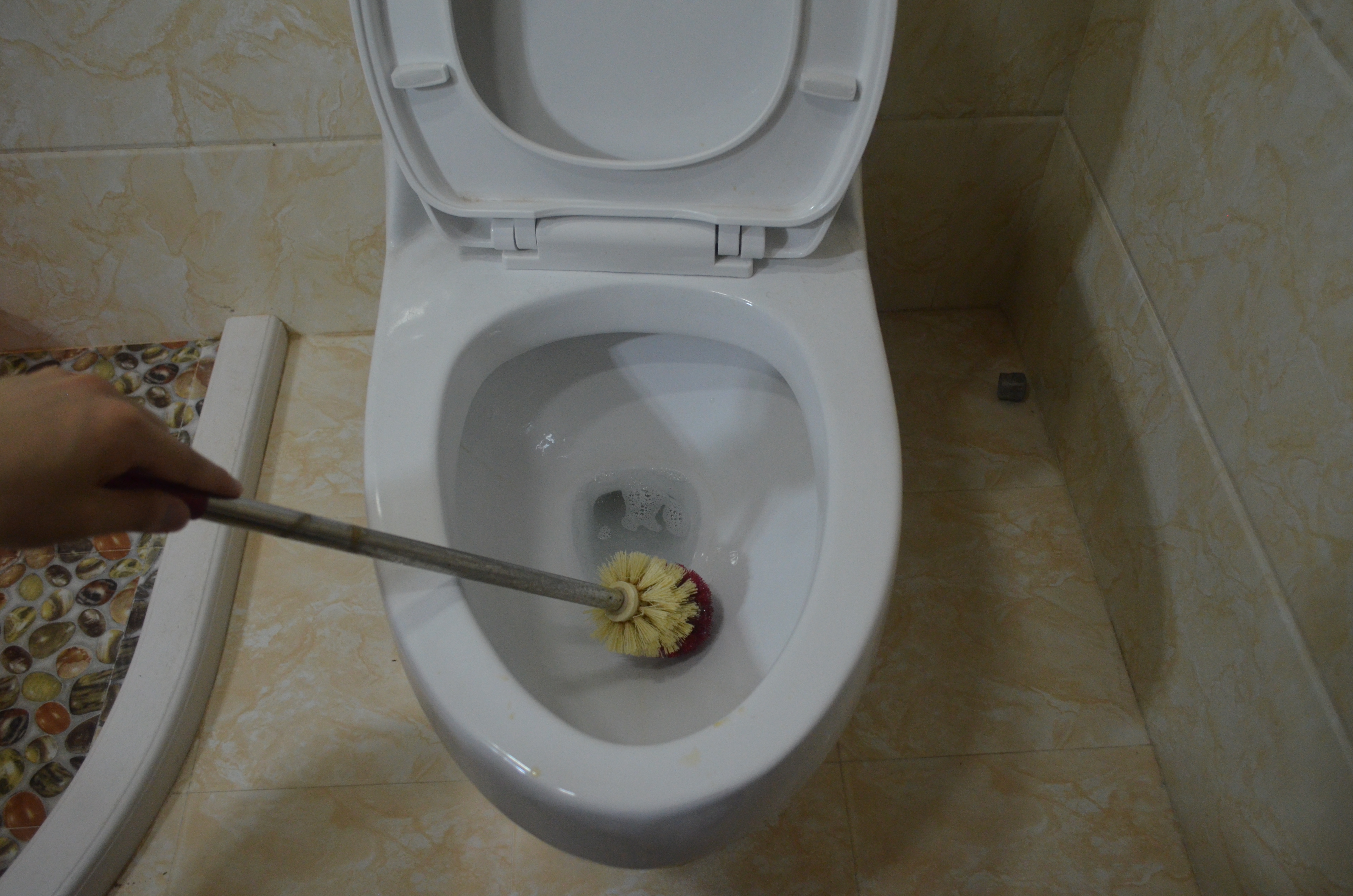 洗衣粉加盐兑水,洗衣粉加小苏打卫生间