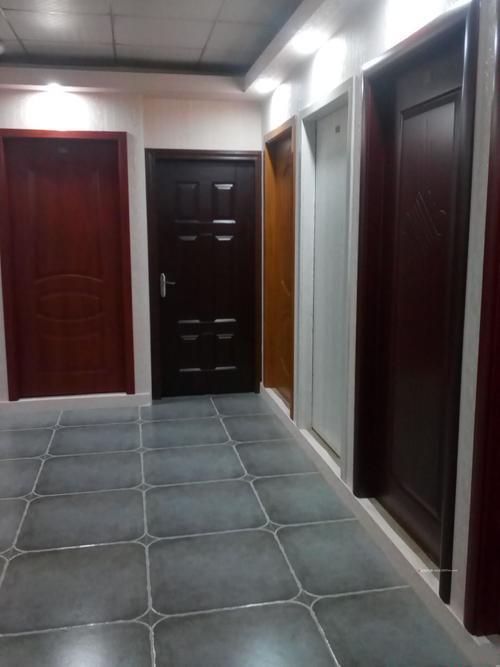 装修实木门套怎么选择,金属门套怎么选择