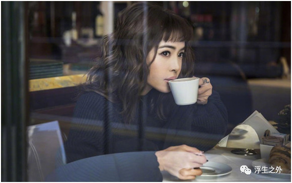 为什么被劈腿后越来越自卑,被劈腿的女孩的心理