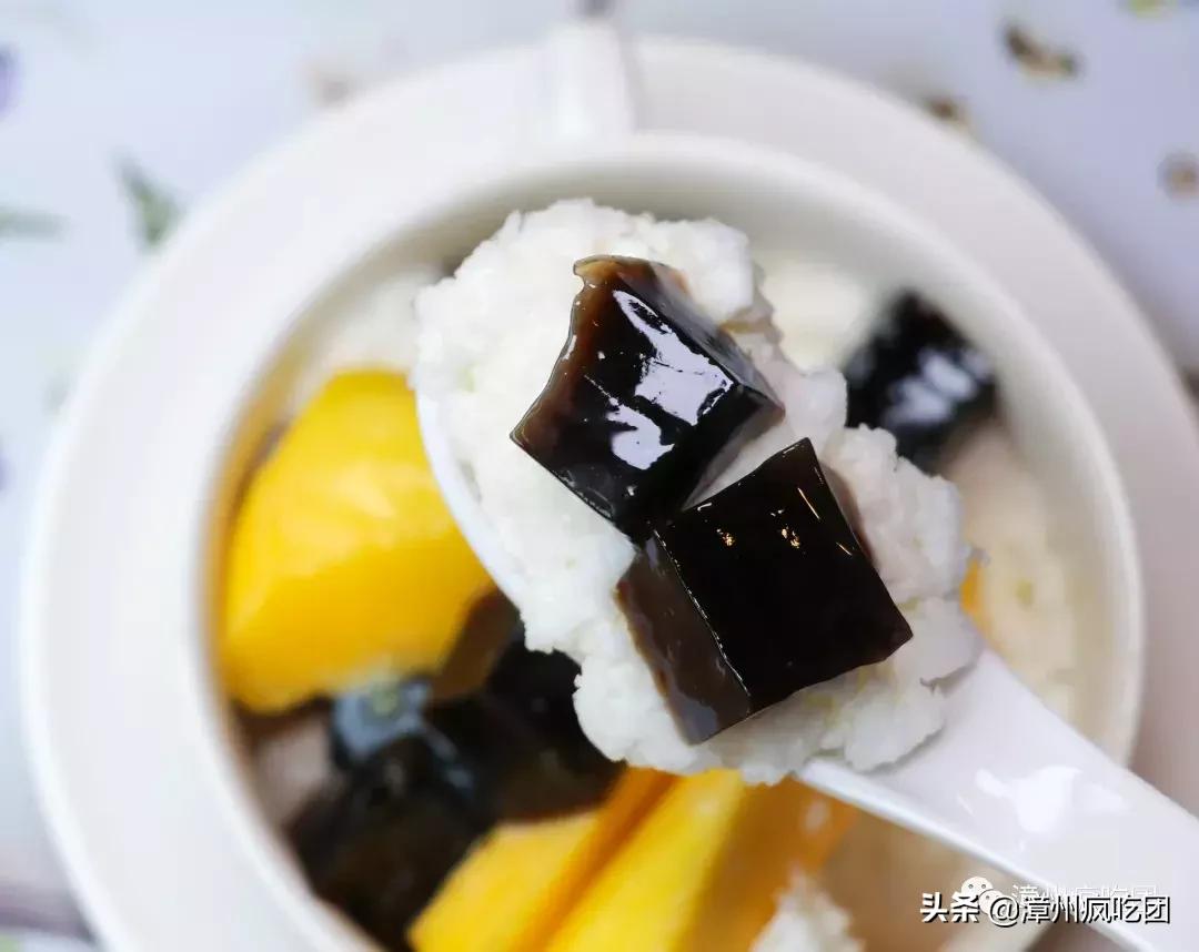 这对夫妻在古城开了一家小店!回头客特别多!好多创意港式甜品!