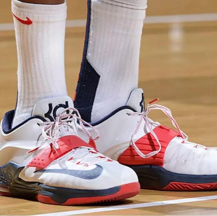 nba球星今日上脚库里,nba球星今日上脚球鞋