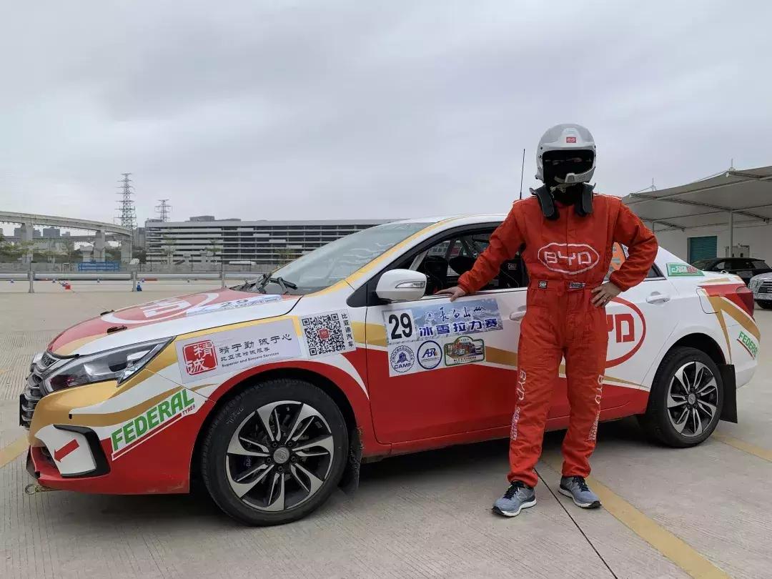 赛车正式比赛怎么算排名,赛车比赛前赛车手准备什么