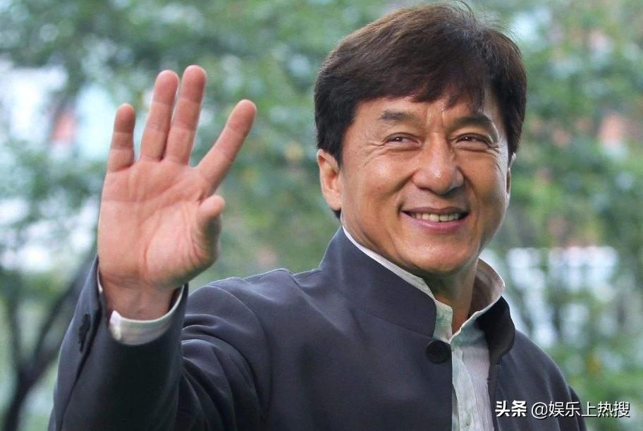 成龙回安徽老家视频,成龙回老家的照片