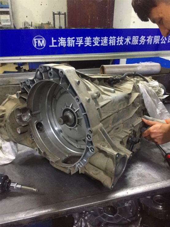 自动挡变速箱阀体坏了有什么现象,自动挡变速箱油不换什么症状