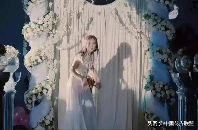 办一场20桌的婚礼多少钱,酒店办一场婚礼大概多少钱