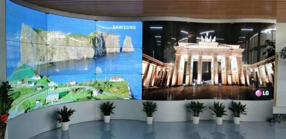 oled显示屏拼接效果,oled拼接屏和柔性屏