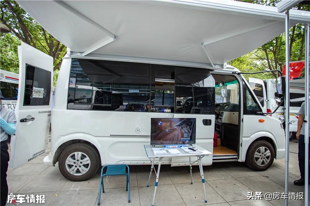 最新五菱宏光房车,五菱1.5l商务房车6万元左右