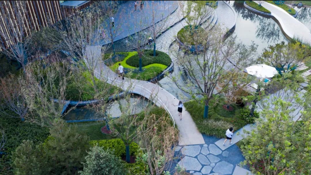 湖面之上的光影盒子——雅居乐·滨河雅郡/天友设计