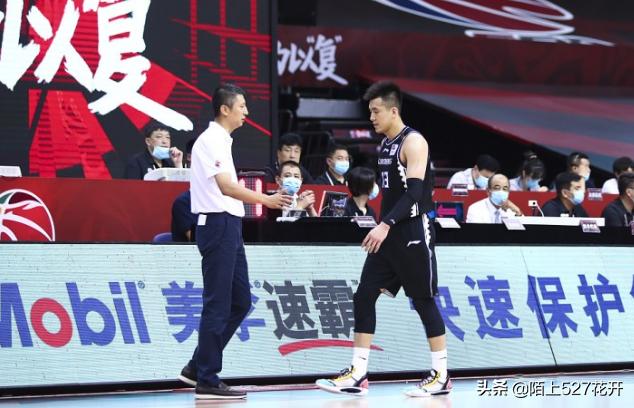 辽宁队主教练杨鸣下课了吗,辽宁队换帅杨鸣