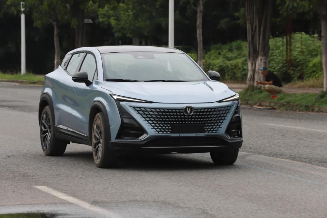 与宝马x1同级别的suv,新款宝马x1大小与长安cs55对比