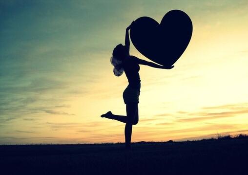 朋友不借钱还有必要交往下去吗,朋友之间如果不借钱成不了真朋友